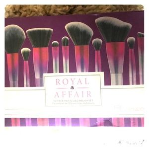 BH Cosmetics Royal Affair 10 Pc brush set NWT